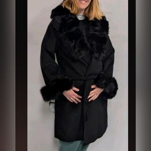 Mati Buluo Faux Fur Coat